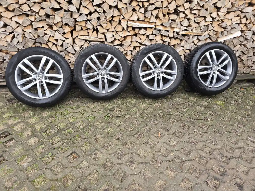 Wybór klientów Alufelgi VW 17" z oponami Pirelli Cinturato P7 215x55 letnie