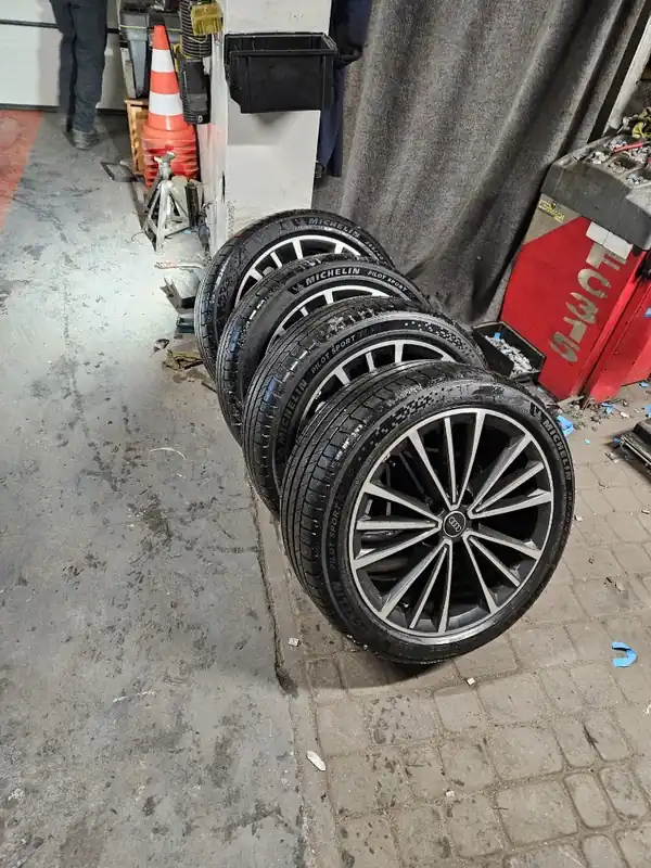 Bestseller Opony MICHELIN e-Primacy 235/45 R18