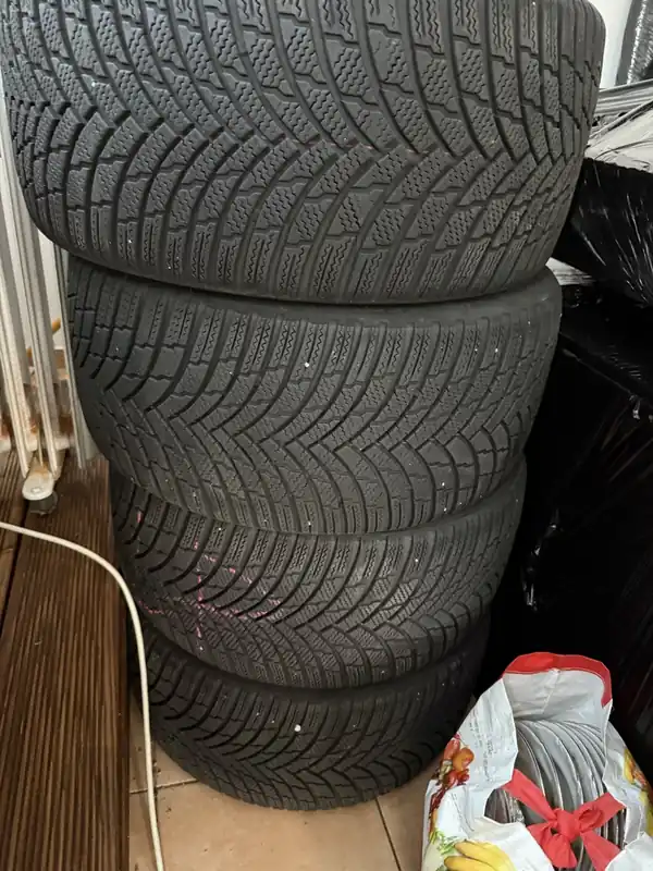 Zimowe opony Firestone Winterhawk 4 255/35 R19 96J XL – stan bardzo dobry Kup online