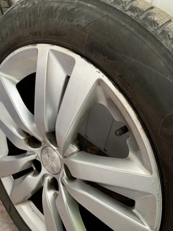 Szybka dostawa Komplet kół letnich Peugeot 308 t9