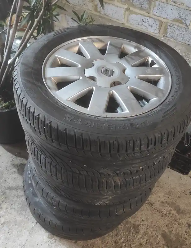 Koła aluminiowe 205/55 R16 Renault 5x108 Łatwy zwrot