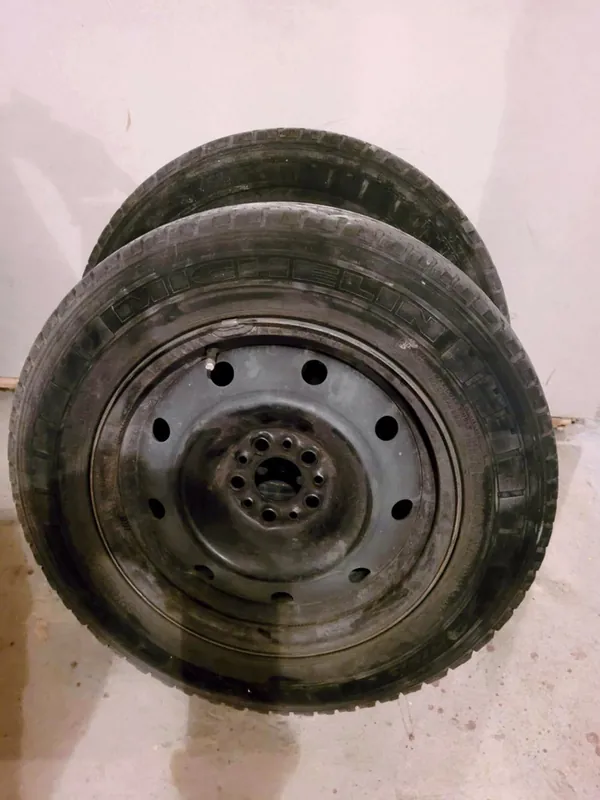 Komplet dwóch kół do Peugeot Expert z oponami letnimi Michelin 195/70 R 15C Hit cenowy